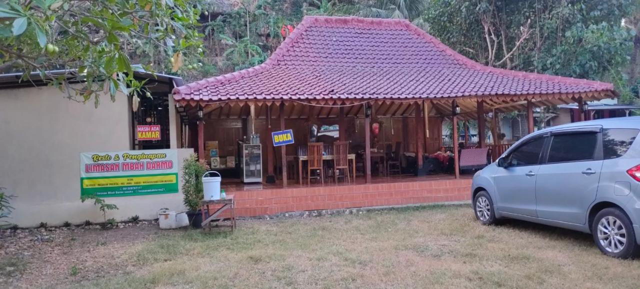 Hotel Limasan Mbah Darmo Tepus Exterior foto