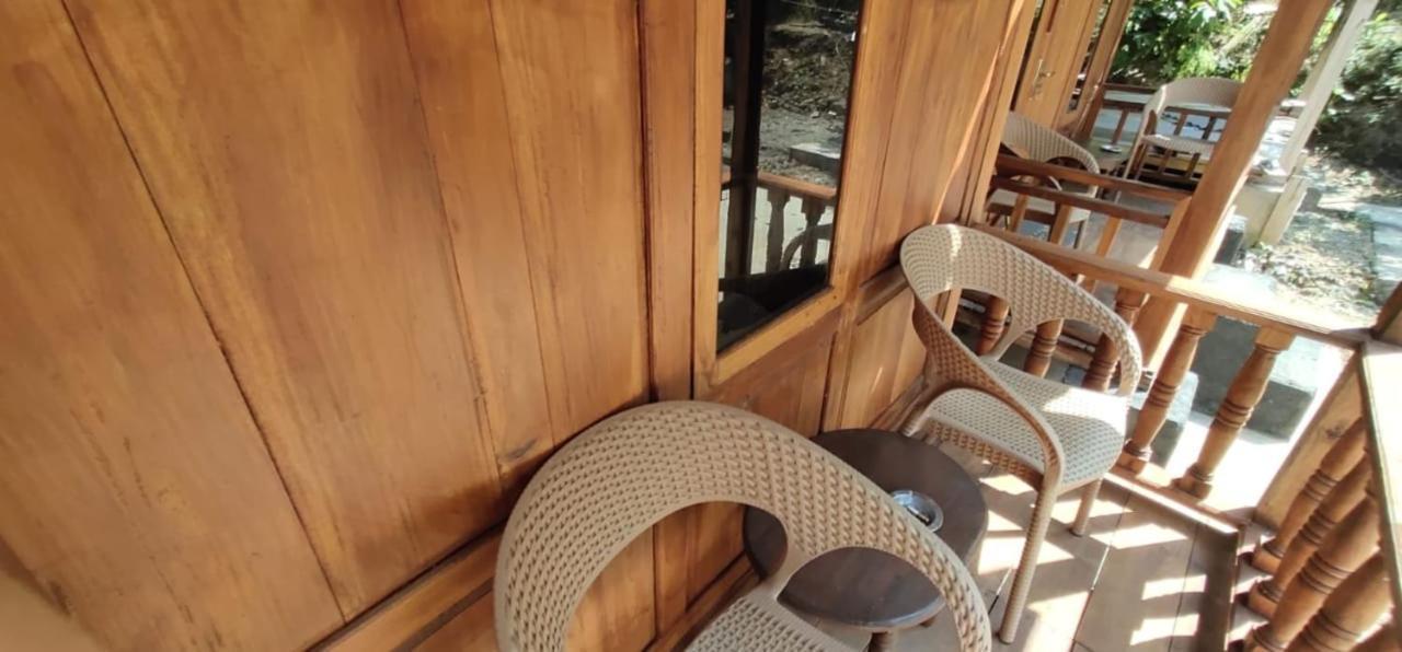 Hotel Limasan Mbah Darmo Tepus Exterior foto